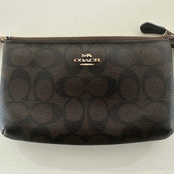 Coach Signature Large Wristlet with Chain - Picture 2 of 8